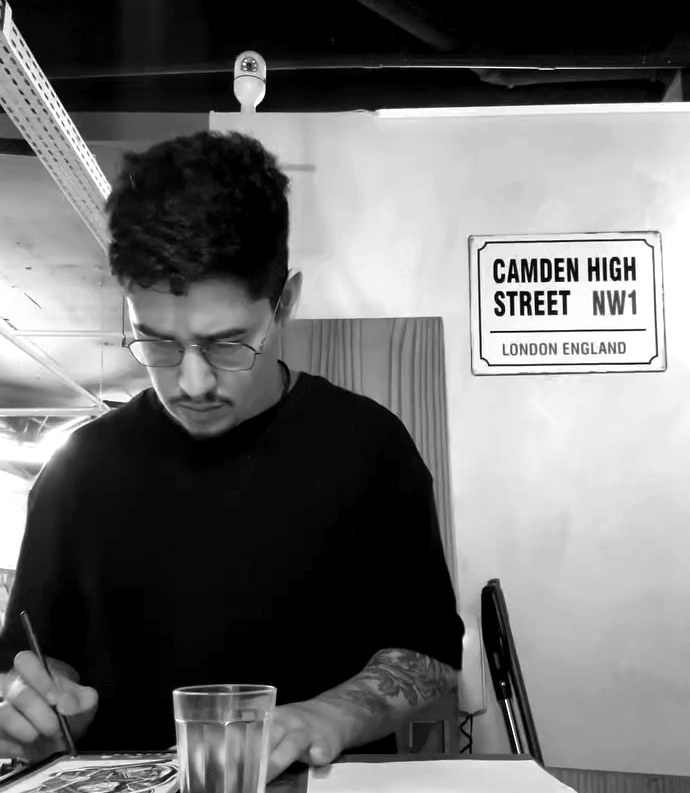 Patrick Martins desenhando um projeto no iPad, no CactosInk